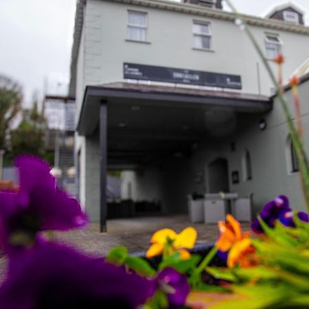 The Enniskillen Hotel And Motel Bagian luar foto
